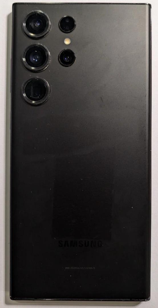 Samsung Galaxy S23 Ultra 5G (256GB) - Minor Screen Bleed